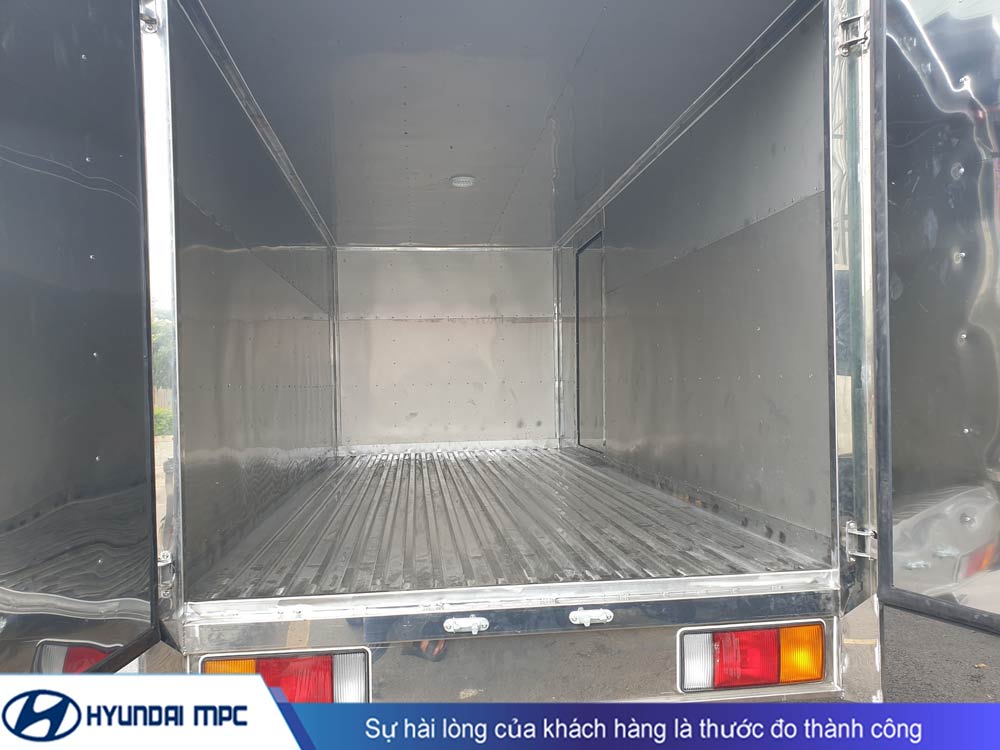 Hình ảnh xe tải N250SL thùng kín inox [sàn inox 304 dập sóng, vách inox 201]